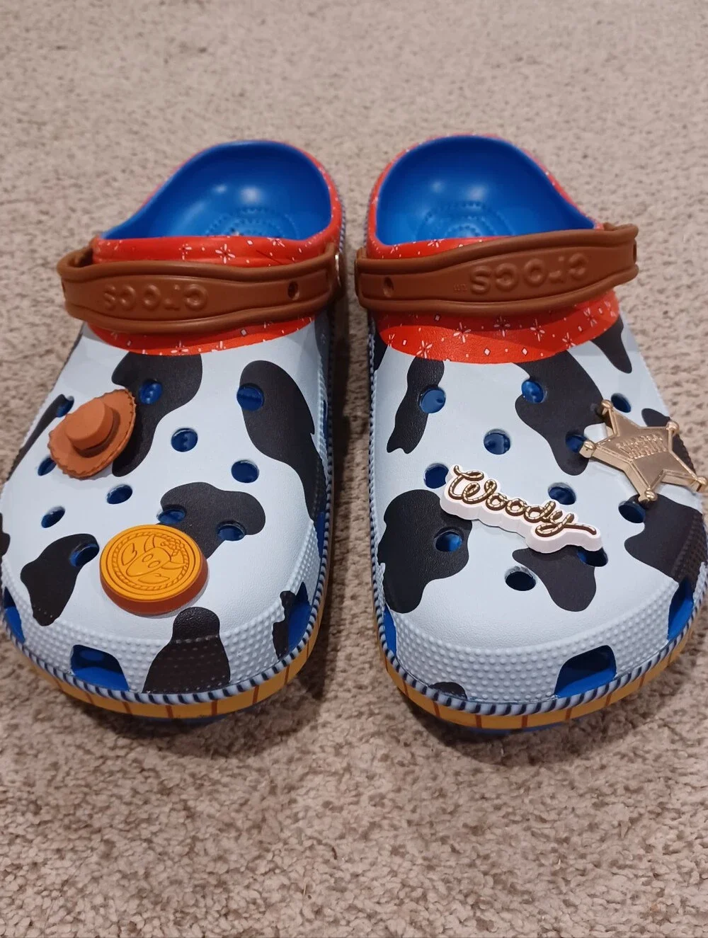 Crocs Classic Clog Toy Story Woody edition W/ character Jibbitz™ charms. Size 12